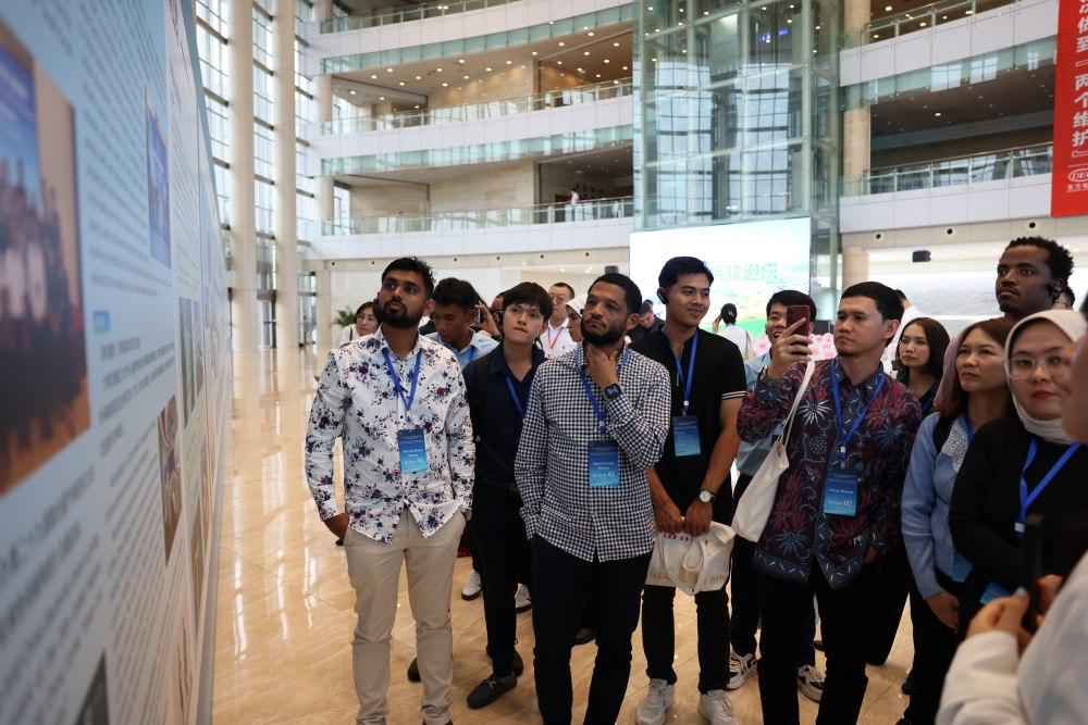 學(xué)員參展。黃雙湖攝